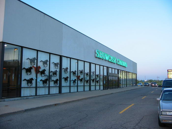 Showcase Cinemas Flint East - May 2002 (newer photo)